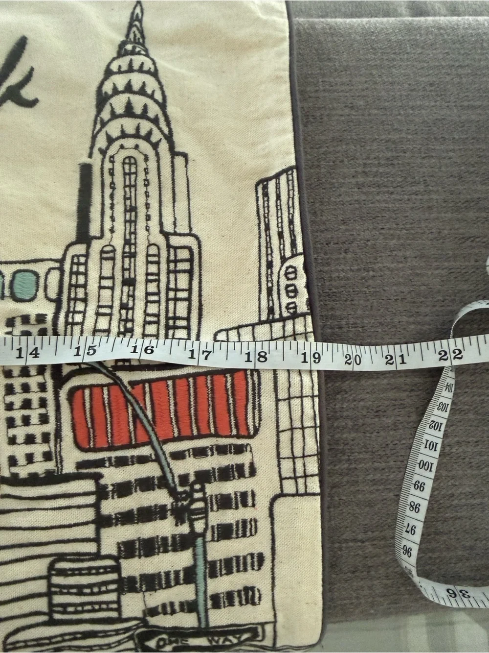 2 Cynthia Rowley London & NY City Escape Embroidered Pillow  Covers 19.5 by 19.5